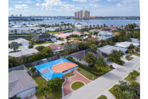 1071  Powell Dr. Drive, West Palm Beach, FL 33404 Sold 01/20/23