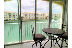 8  Harbour Isle Drive  E 305, Fort Pierce, FL 34949 Sold 08/31/23