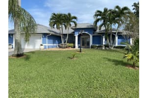 480 SE 12th Place  SE, Vero Beach, FL 32962 Sold 02/09/23
