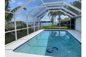 480 SE 12th Place  SE, Vero Beach, FL 32962 Sold 02/09/23