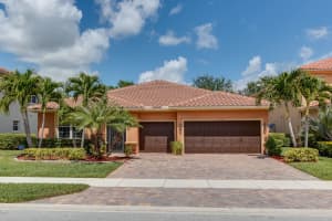 10541  Willow Oak Court, Wellington, FL 33414 Sold 02/10/23