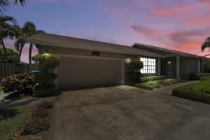 555 SW 24th Ave, Boynton Beach, FL 33435, Sold 02/27/23