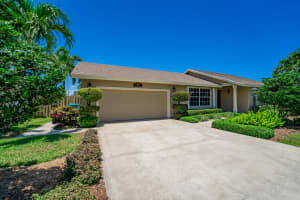 555 SW 24th Ave, Boynton Beach, FL 33435, Sold 02/27/23