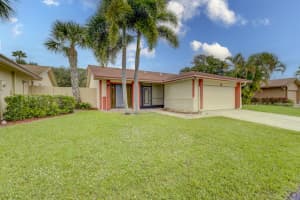 14  Fawlkland Circle, Boynton Beach, FL 33426 Sold 05/03/23