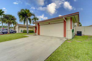 14  Fawlkland Circle, Boynton Beach, FL 33426 Sold 05/03/23
