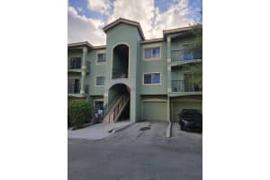 360 Crestwood Cir, Royal Palm Beach, FL 33411, Sold 04/06/23