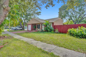 1260 SW 85th Avenue, Pembroke Pines, FL 33025 Sold 02/15/23