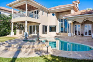 825 N Atlantic Drive, Lantana, FL 33462 Sold 06/15/23