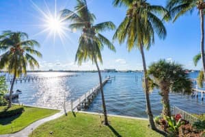 825 N Atlantic Drive, Lantana, FL 33462 Sold 06/15/23