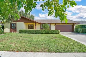 5163  Woodstone Circle  E, Lake Worth Beach, FL 33463 Sold 12/22/22