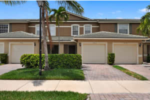 2760 SE Birmingham Drive, Stuart, FL 34994 Sold 01/20/23