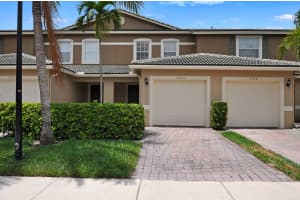 2760 SE Birmingham Drive, Stuart, FL 34994 Sold 01/20/23