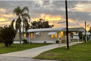 3611 Se 23rd Avenue Okeechobee, FL 34974 Sold 04/28/23