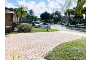 6140 Willoughby Cir, Lake Worth, FL 33463, Sold 02/28/23