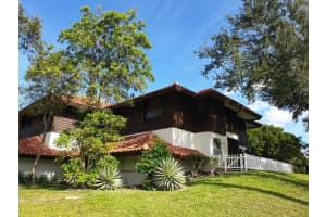 460  Pine Circle, Boca Raton, FL 33432 Sold 05/05/23