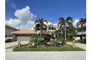 947 Fern Dr, Delray Beach, FL 33483, Sold 05/08/23