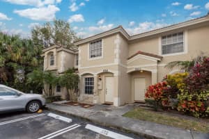 858  Summit Lake Drive, West Palm Beach, FL 33406 Sold 03/06/23
