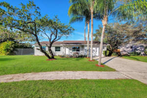 131 Jay Ct, Royal Palm Beach, FL 33411, Sold 02/03/23