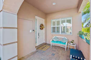 107  Isle Verde Way, Palm Beach Gardens, FL 33418 Sold 05/17/23