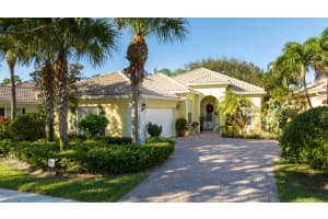 4709  Dovehill Drive, Palm Beach Gardens, FL 33418 Sold 01/31/23