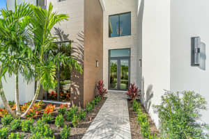 255 NE Spanish Court, Boca Raton, FL 33432 Sold 01/13/23