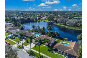 381 NW 43rd Way, Deerfield Beach, FL 33442 Sold 03/17/23