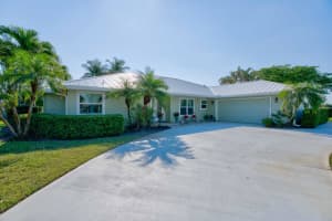 6924 SE Bunker Hill Drive, Hobe Sound, FL 33455 Sold 03/20/23