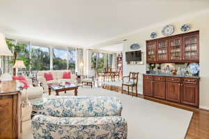429  Australian Avenue   100, Palm Beach, FL 33480 Sold 03/01/23