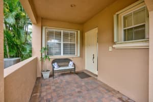 165  Isle Verde Way, Palm Beach Gardens, FL 33418 Sold 01/13/23
