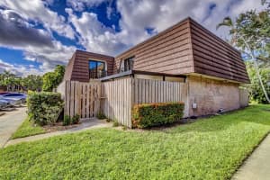 1216  12th Lane, Palm Beach Gardens, FL 33418 Sold 01/23/23
