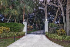 110 N Sewalls Point Road, Sewalls Point, FL 34996 Sold 05/02/23