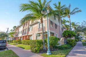 245 NE 2nd Street   5-E, Delray Beach, FL 33444 Sold 03/15/23