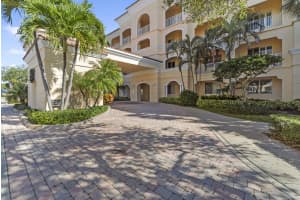 1  Harbour Isle Drive  E 202, Fort Pierce, FL 34949 Sold 03/24/23