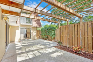 1815  18th Lane, Palm Beach Gardens, FL 33418 Sold 01/12/23