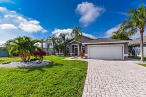 364 NW Emilia Way, Jensen Beach, FL 34957 Sold 05/10/23