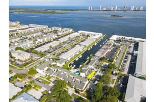 118  Castlewood 129 Drive   129, North Palm Beach, FL 33408 Sold 01/31/23