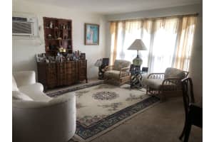 1462  8th Street, West Palm Beach, FL 33401 Sold 03/24/23