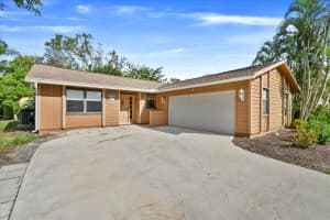 901 Oak Cir, Jupiter, FL 33458, Sold 04/03/23