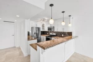 800 SE 20th Avenue   409, Deerfield Beach, FL 33441 Sold 01/27/23