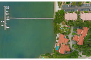 9  Via Lago, Boynton Beach, FL 33435 Sold 04/18/23