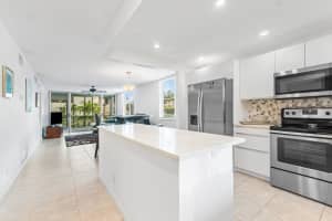 2010 S Federal Highway   109, Boynton Beach, FL 33435 Sold 02/21/23