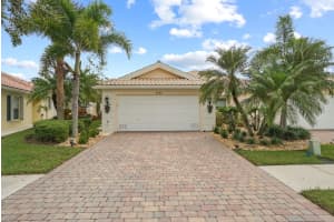 8459 SE Retreat Drive, Hobe Sound, FL 33455 Sold 02/24/23