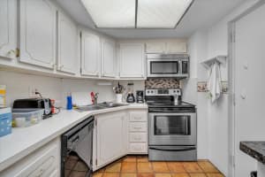 290 W Palmetto Park Road Road   114, Boca Raton, FL 33432 Sold 01/26/23