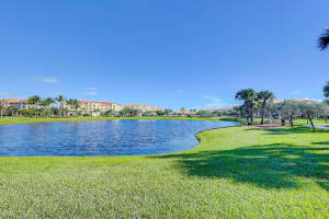 32  Harbour Isle Drive  W 101, Fort Pierce, FL 34949 Sold 03/31/23