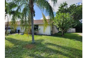 4480 Chesapeake Bay Dr, Stuart, FL 34997, Sold 03/27/23