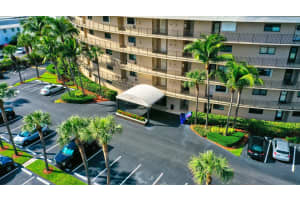 3605 S Ocean Boulevard   111, South Palm Beach, FL 33480 Sold 04/06/23