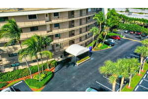 3605 S Ocean Boulevard   111, South Palm Beach, FL 33480 Sold 04/06/23