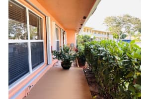 1251 Nw 18th Avenue   7-b Delray Beach, FL 33445 Sold 02/17/23