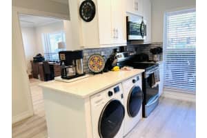 1251 Nw 18th Avenue   7-b Delray Beach, FL 33445 Sold 02/17/23