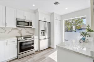 6853 Moonlit Dr, Delray Beach, FL 33446, Sold 02/17/23